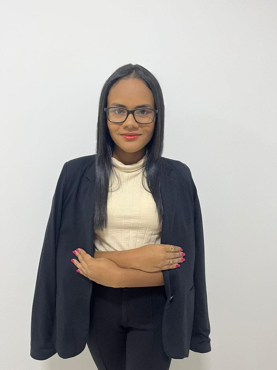 Dra. Ana Clara Barros — Advogada